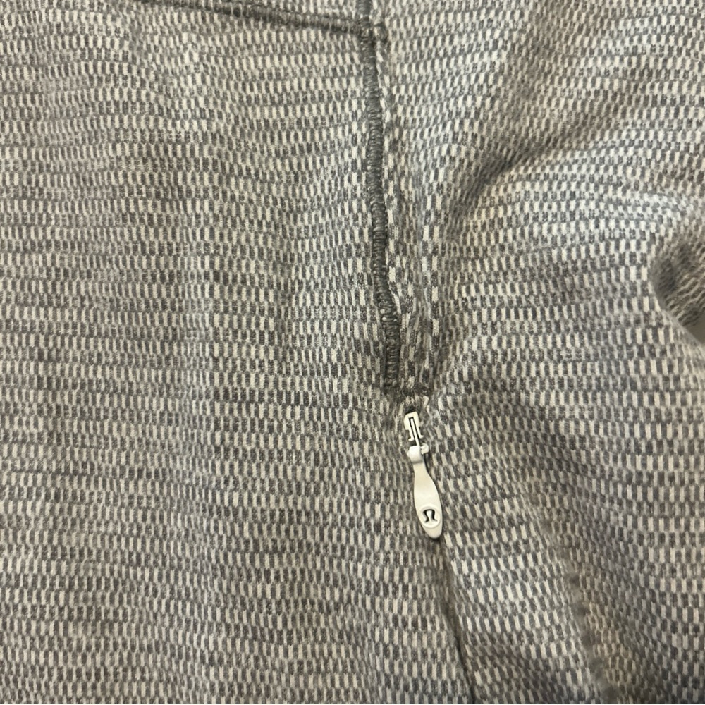 Lululemon Athletica Gray Sweatshirt - Picture 3 of 7